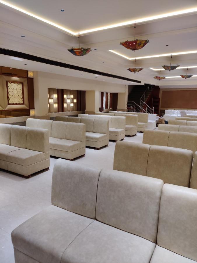Hotel Yatrik Jhānsi المظهر الخارجي الصورة